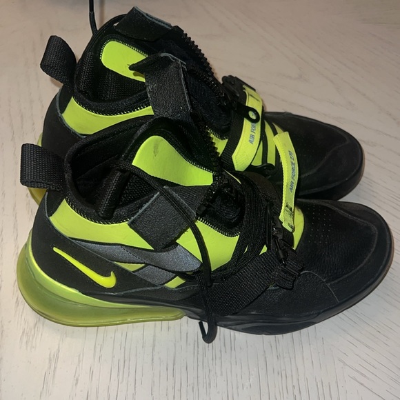 Nike Air Force 270 Utility 8.5 - Picture 3 of 9